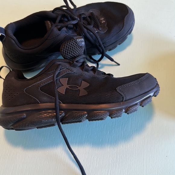 Under Armour charged black sneakers size 7 US - Picture 3 of 6